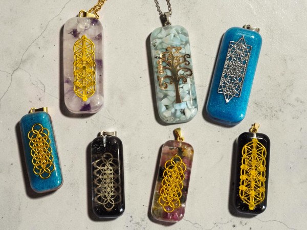 pendentif orgonite artisanal
